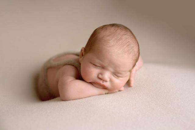 Newborn baby photographer in Hamburg