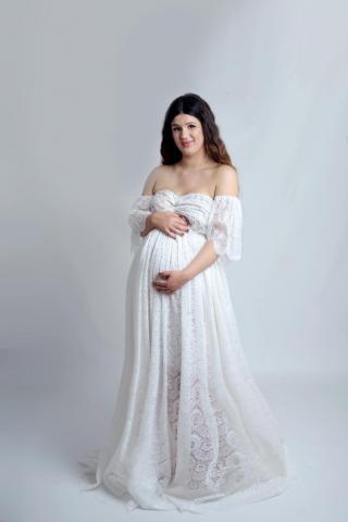 Pregnancy Photographer in Hamburg Simple and Elegant Photos